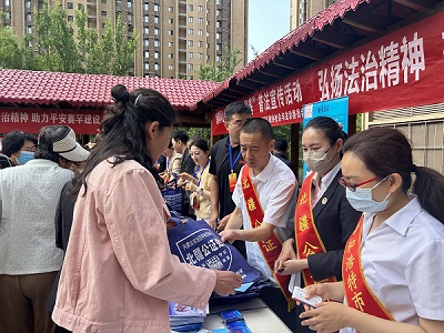 法治润民心 公证惠万家 ——北疆公证处开展“铸同心纽带，筑法治根基”普法宣传活动